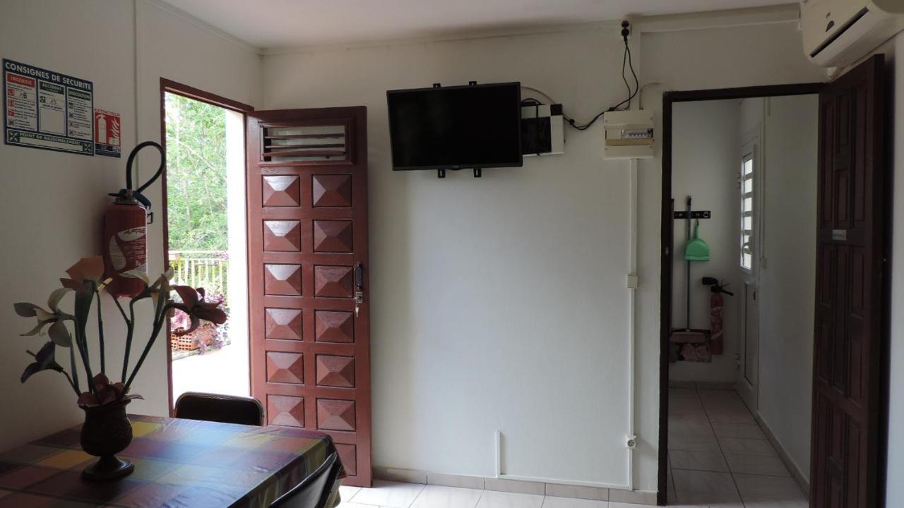 Chez Regine Apartment Le Robert Luaran gambar